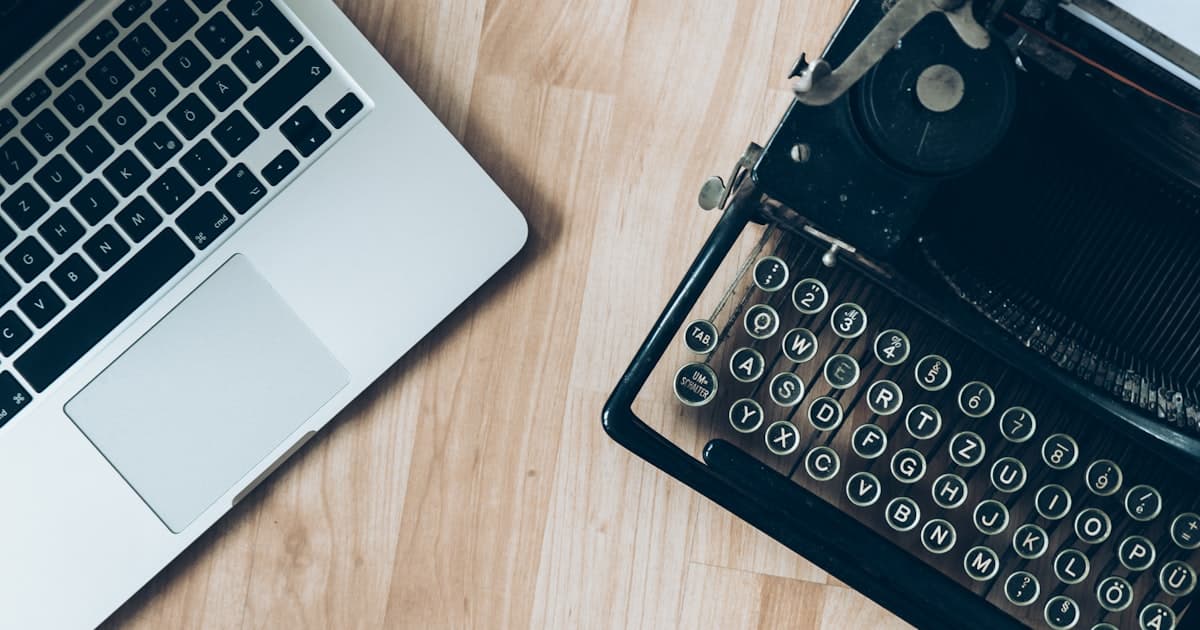 Comparison of AI image generation results from FLUX, Midjourney, and Stable Diffusion