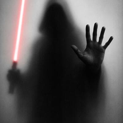 磨砂玻璃后的虚实对比剪影 - Input